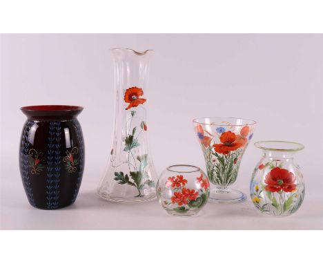 A lot of various Art Deco glass, including: 1st half 20th century. Polychrome floral decor, tot. 5x.