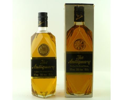 "THE ANTIQUARY" DE-LUXE OLD SCOTCH WHISKY, 70 degrees proof, 1 x 26 2/3 fl. ozs, in original presentation box 