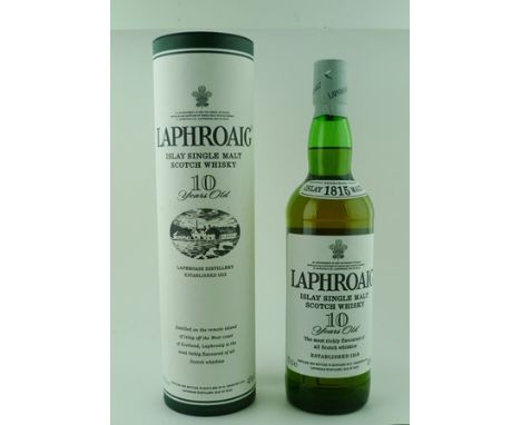 LAPHROAIG 10 year old Islay Single Malt Scotch Whisky, 40% vol., 1 bottle in presentation tube 