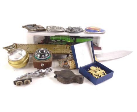 Miscellaneous items, to include a brass cribbage scorer, a Franklin Mint type hunting knife with owl handle, model of Flying 