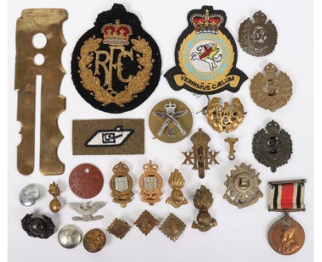 Special Constabulary Medal and Military Badges: Large size medal with Great War bar, stamped to rim INSPR.JOHN.WRIGHT, brass 