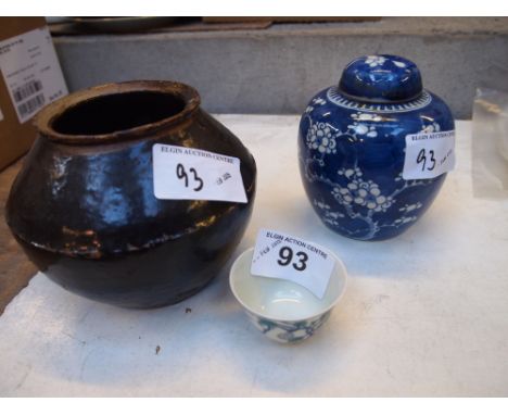  Sale Item:    CHINESE GINGER JAR TEA BOWL & BLACK JAR (AF)  Vat Status:   No Vat   Buyers Premium:  This lot is subject to a