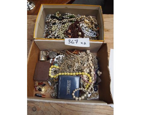  Sale Item:    2 BOXES COSTUME JEWELLERY   Vat Status:   No Vat   Buyers Premium:  This lot is subject to a Buyers Premium of