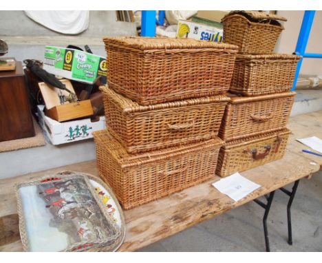 Sale Item:    7 PICNIC HAMPERS & 2 TRAYS   Vat Status:   No Vat   Buyers Premium:  This lot is subject to a Buyers Premium o