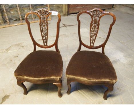  Sale Item:    2 BEDROOM CHAIRS   Vat Status:   No Vat   Buyers Premium:  This lot is subject to a Buyers Premium of 15% + Va