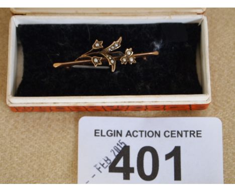  Sale Item:    9 CT GOLD BAR BROOCH   Vat Status:   No Vat   Buyers Premium:  This lot is subject to a Buyers Premium of 15% 