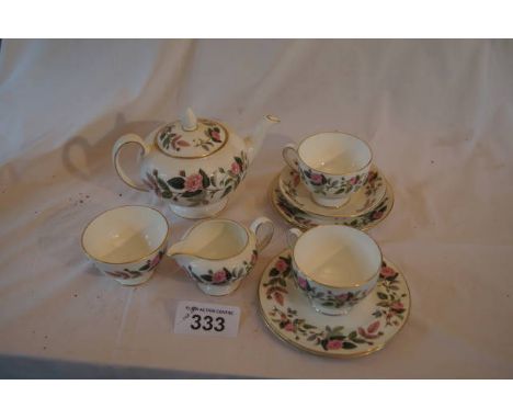  Sale Item:    10 PCS WEGEWOOD WARE   Vat Status:   No Vat   Buyers Premium:  This lot is subject to a Buyers Premium of 15% 