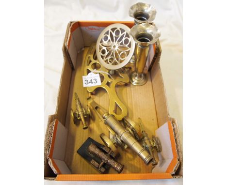  Sale Item:    BRASS CANON STANDS ETC   Vat Status:   No Vat   Buyers Premium:  This lot is subject to a Buyers Premium of 15