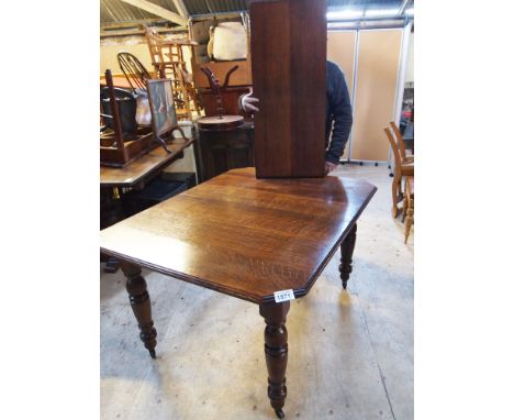  Sale Item:    OAK EXTING TABLE WITH 1 LEAF   Vat Status:   No Vat   Buyers Premium:  This lot is subject to a Buyers Premium