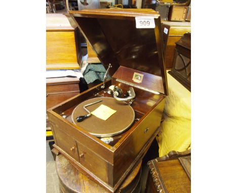  Sale Item:    HMV127 TABLE GRAMOPHONE   Vat Status:   No Vat   Buyers Premium:  This lot is subject to a Buyers Premium of 1