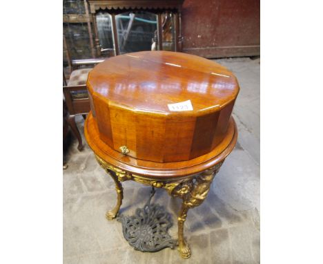  Sale Item:    BRITANNIA SEWING MACHINE   Vat Status:   No Vat   Buyers Premium:  This lot is subject to a Buyers Premium of 
