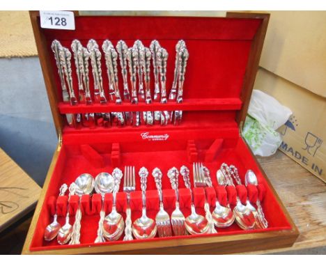  Sale Item:    CANTEEN CUTLERY   Vat Status:   No Vat   Buyers Premium:  This lot is subject to a Buyers Premium of 15% + Vat