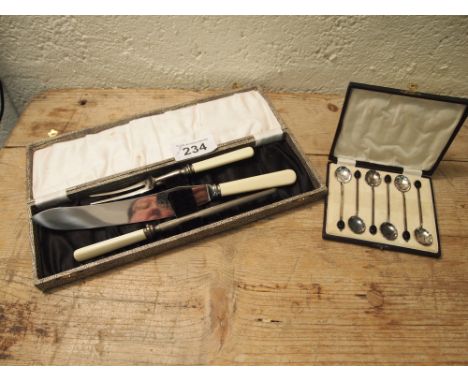  Sale Item:    F WOOD CARVING SET &BOX 6 SPOONS   Vat Status:   No Vat   Buyers Premium:  This lot is subject to a Buyers Pre