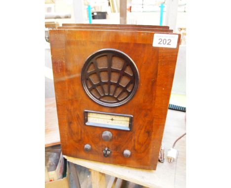  Sale Item:    MCMICHAEL WOOD/BAKELITE RADIO   Vat Status:   No Vat   Buyers Premium:  This lot is subject to a Buyers Premiu