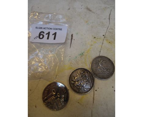  Sale Item:    2 CROWNS & £5 COIN   Vat Status:   No Vat   Buyers Premium:  This lot is subject to a Buyers Premium of 15% + 