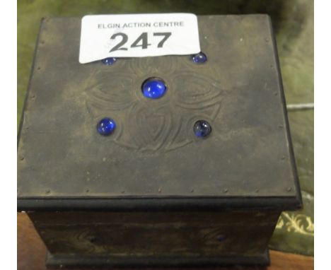  Sale Item:    ARTS & CRAFTS BOX   Vat Status:   No Vat   Buyers Premium:  This lot is subject to a Buyers Premium of 15% + V