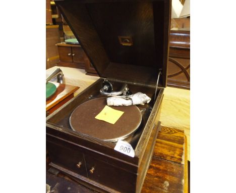  Sale Item:    HMV 106 TABLE GRAMOPHONE   Vat Status:   No Vat   Buyers Premium:  This lot is subject to a Buyers Premium of 