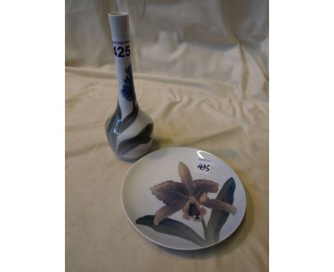  Sale Item:    COPEHAGEN VASE & PLATE   Vat Status:   No Vat   Buyers Premium:  This lot is subject to a Buyers Premium of 15