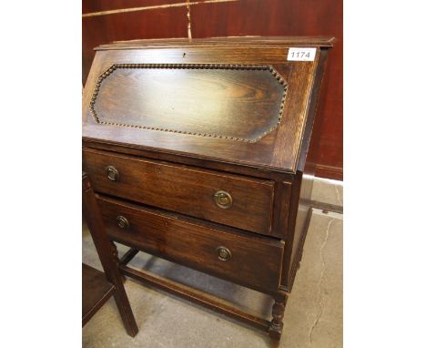  Sale Item:    OAK BUREAU   Vat Status:   No Vat   Buyers Premium:  This lot is subject to a Buyers Premium of 15% + Vat @ 20