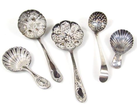 Various silver preserve and caddy spoons, to include caddy spoon, with shell bowl, Edinburgh 1817, 6cm wide, etc, 2½oz all in