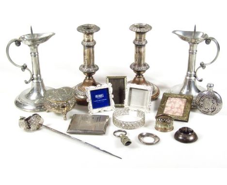 Various silver plate and metalware, to include a pair of Old Sheffield candlesticks by TEW, with slipper tops, cylindrical st