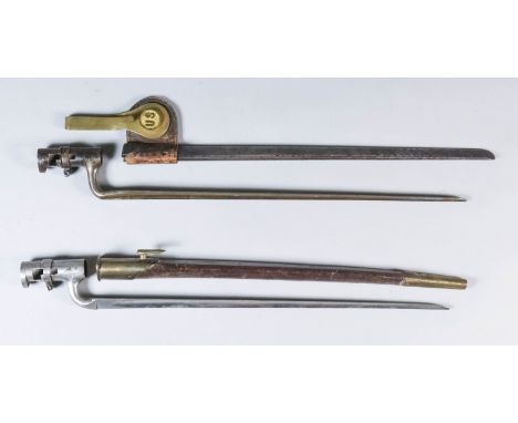 An American Socket Bayonet, 18ins bright steel triangular blade marked US over 189, in conforming metal scabbard, complete wi