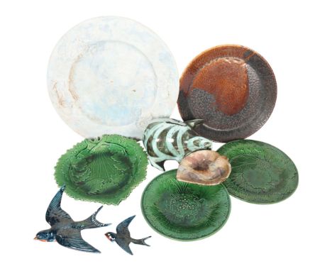 David Sharp Rye Pottery piggy bank, signed pottery plate, Beswick swallows (1 with mended wing), Majolica plates, etc