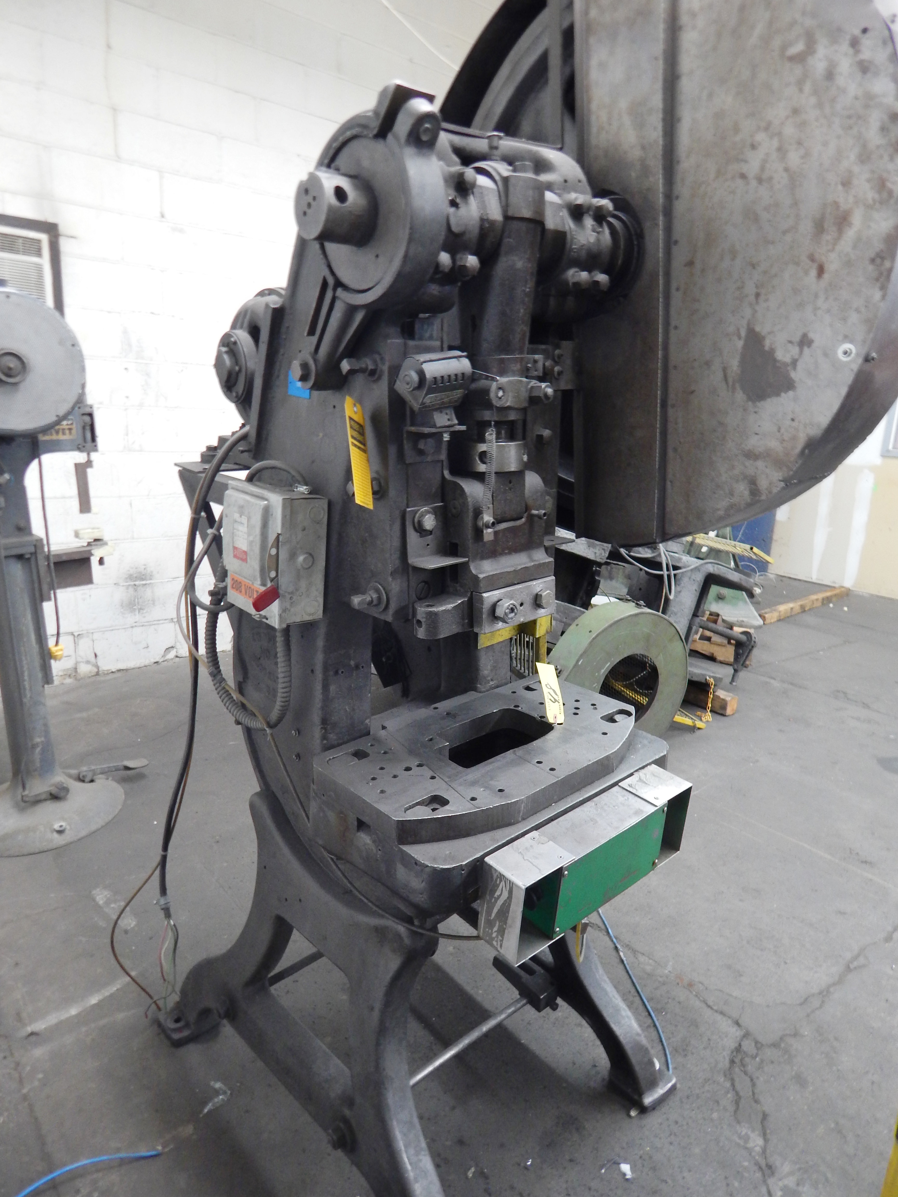 BLISS 20 18 TON CAPACITY OBI FLYWHEEL TYPE MECHANICAL PUNCH PRESS