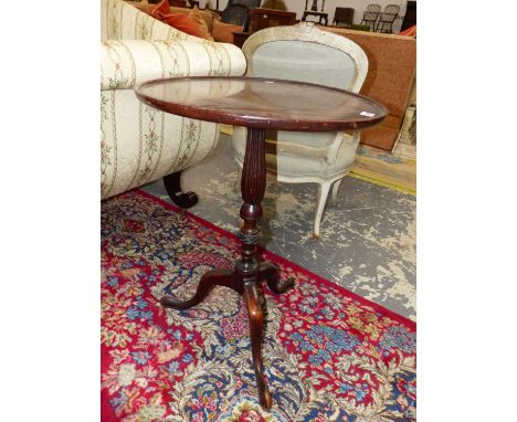 A 19th C. MAHOGANY TRIPOD TABLE, THE DISHED CIRCULAR TOP ON A REEDED BALUSTER COLUMN WITH A SPIRAL TURNED BUN ABOVE THE LEGS 