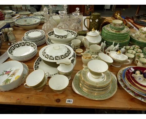 VARIOUS CHINA WARES TO INCLUDE COPELAND SPODE, SUSIE COOPER, KEYSTONE, ROYAL DOULTON ENGLISH RENAISSANCE, CROWN DERBY PAPER W