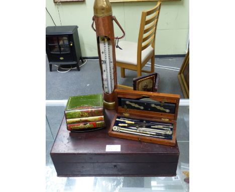 A GEORGE III MAHOGANY BOX CONTAINING A HUNTLEY AND PAMERS BISCUIT TIN, A JOSEPH LONG COPPER CASED THERMOMETER, A MAHOGANY CAS