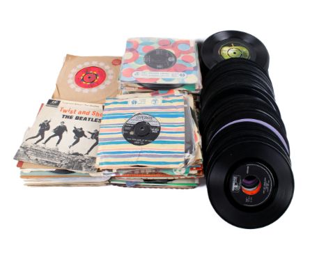 A quantity of assorted 45 RPM 7 inch singles mainly second half of the 20th Century rock and pop. Including The Beatles - Hey