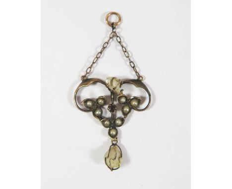 An Antique Pearl Pendant in an unmarked gold setting, 50mm drop, 2g 