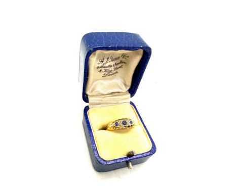 Vintage 18ct Gold diamond and blue stone ring, ring size K weight 1.6grams 