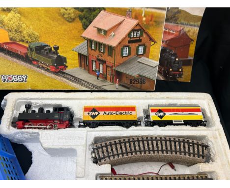 Vintage Marklin 3 rail train set 82988 and extra track in working order 