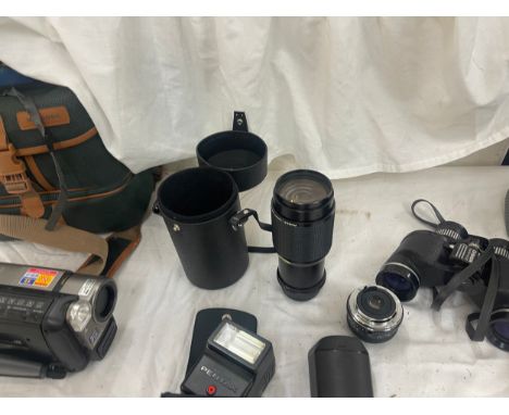 Selection of camera equipment includes vivatar no 28128321, cam corder etc all untested 