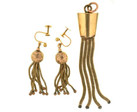 AN ART DECO 9CT GOLD TASSEL PENDANT AND A PAIR OF GOLD SCREWBACK TASSEL EARRINGS, MARKED 375, 16G++LIGHT WEAR CONSISTENT WITH