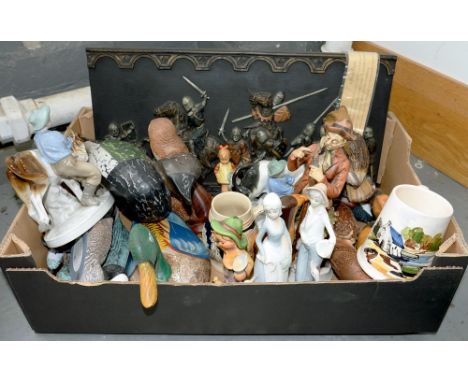 A COLLECTION OF ORNAMENTAL CONTINENTAL AND OTHER CERAMICS, INCLUDING GOEBEL, CAPO DI MONTE, ETC