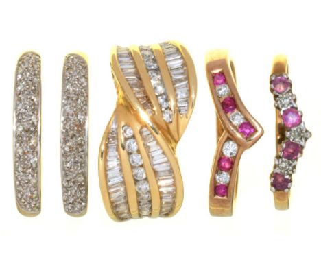 FIVE DIAMOND SET 9CT GOLD RINGS, COMPRISING A DIAMOND TWIST RING, TWO RUBY AND DIAMOND RINGS AND TWO PAVE DIAMOND RINGS, 12.5