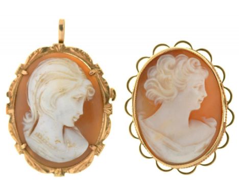 A SHELL CAMEO BROOCH IN 9CT GOLD, AND A SHELL CAMEO PENDANT BROOCH IN GOLD MARKED K14, 3 X 2 CM APPROX++LIGHT WEAR CONSISTENT