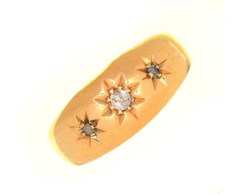 A GYPSY SET DIAMOND RING, IN 18CT GOLD, CHESTER 1910, 3G, SIZE V++LIGHT WEAR CONSISTENT WITH AGE 