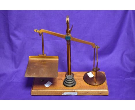 A set of J.Thornton of Colchester balance scales and weights, measuring 25cm tall