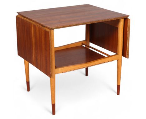 A mid-20th century 2-tier side table with folding leaves in the style of BORGE MOGENSEN, plywood top with solid beech frame, 