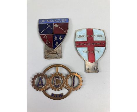 Vintage Italian car club badge A C I. brass and enamel  and  UP Narkover enamel  bar badge and a Lincolnshire Vintage Vehicle