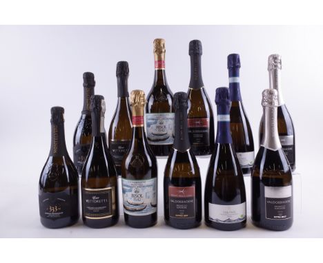 TWELVE BOTTLES ITALIAN SPARKLING WINEMontelvini 2 x Serenitatis FM333 Brut 2021; Eredi Vettoretti Valerio 2 x Extra Dry NV; B