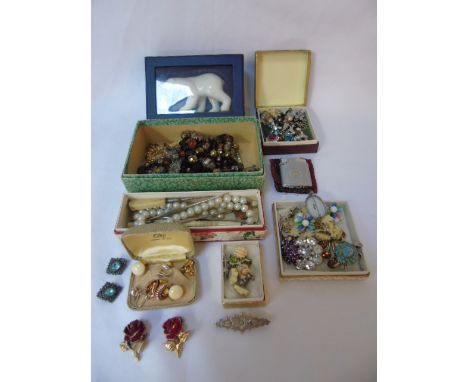 Vintage costume jewellery inc silver and a porcelain polar bear figure