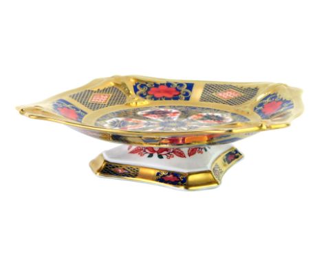 A Royal Crown Derby Old Imari porcelain pedestal sweetmeat dish, gold ground, of square shaped form, pattern 1128, a 1996 Exc