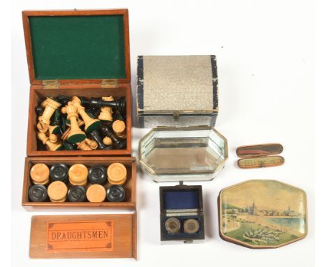 Collection of antique / vintage boxes, novelties and games, includes: small antique wooden with lacquer finish box, contains 