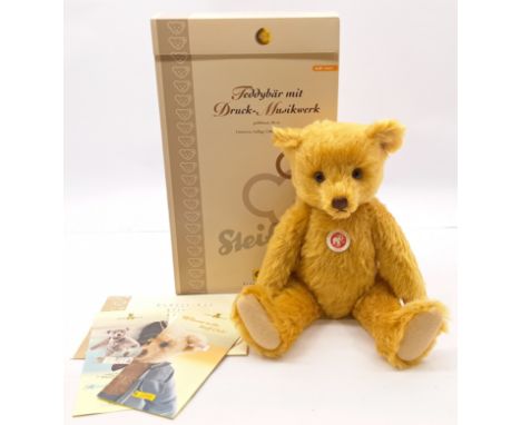 Steiff teddy bear with press-and-listen music box, mohair, white tag 037160, chest tag, LE 3000, music plays "Ode to Joy" (un