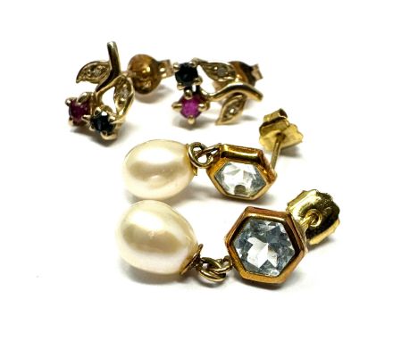 2 x 9ct gold paired gemstone drop earrings inc. ruby, sapphire, topaz &amp; pearl (2.3g)